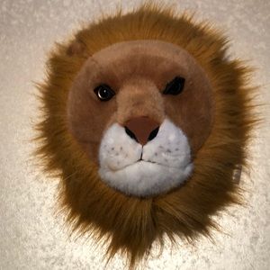 Unique Stuffed Lion Head Realistic Hang/Pillow